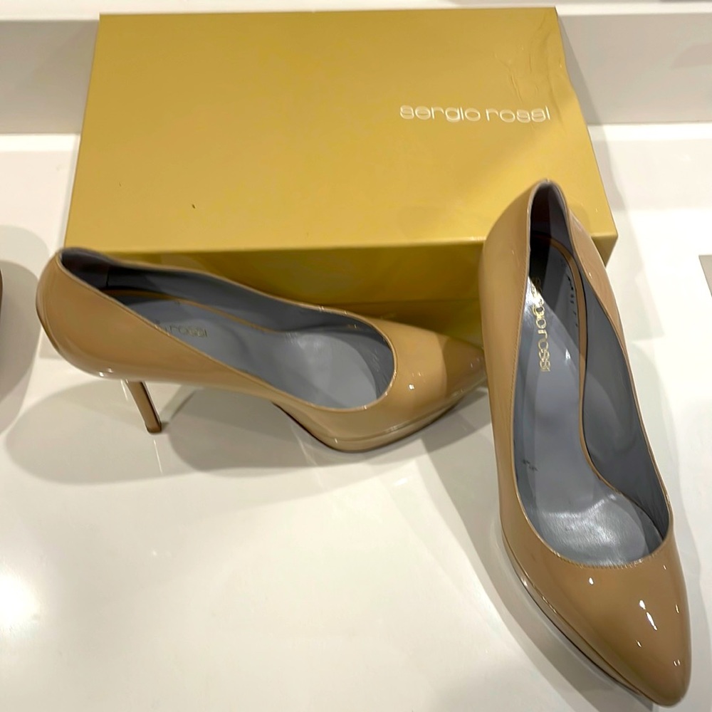 Sergio Rossi nude pump size 39 worn once